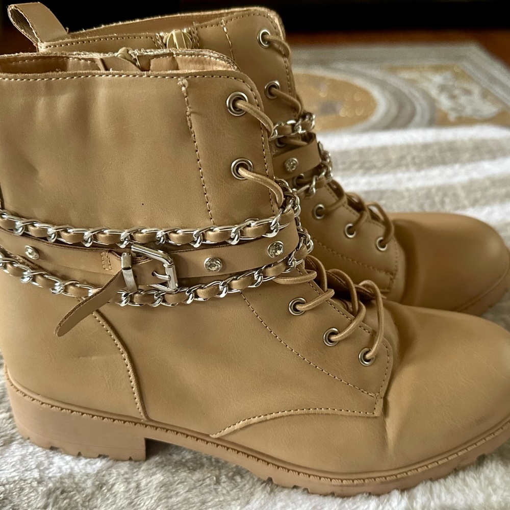 Stylish Women's Neutral Tan Ankle Boots Moto Booties with Chain Detail